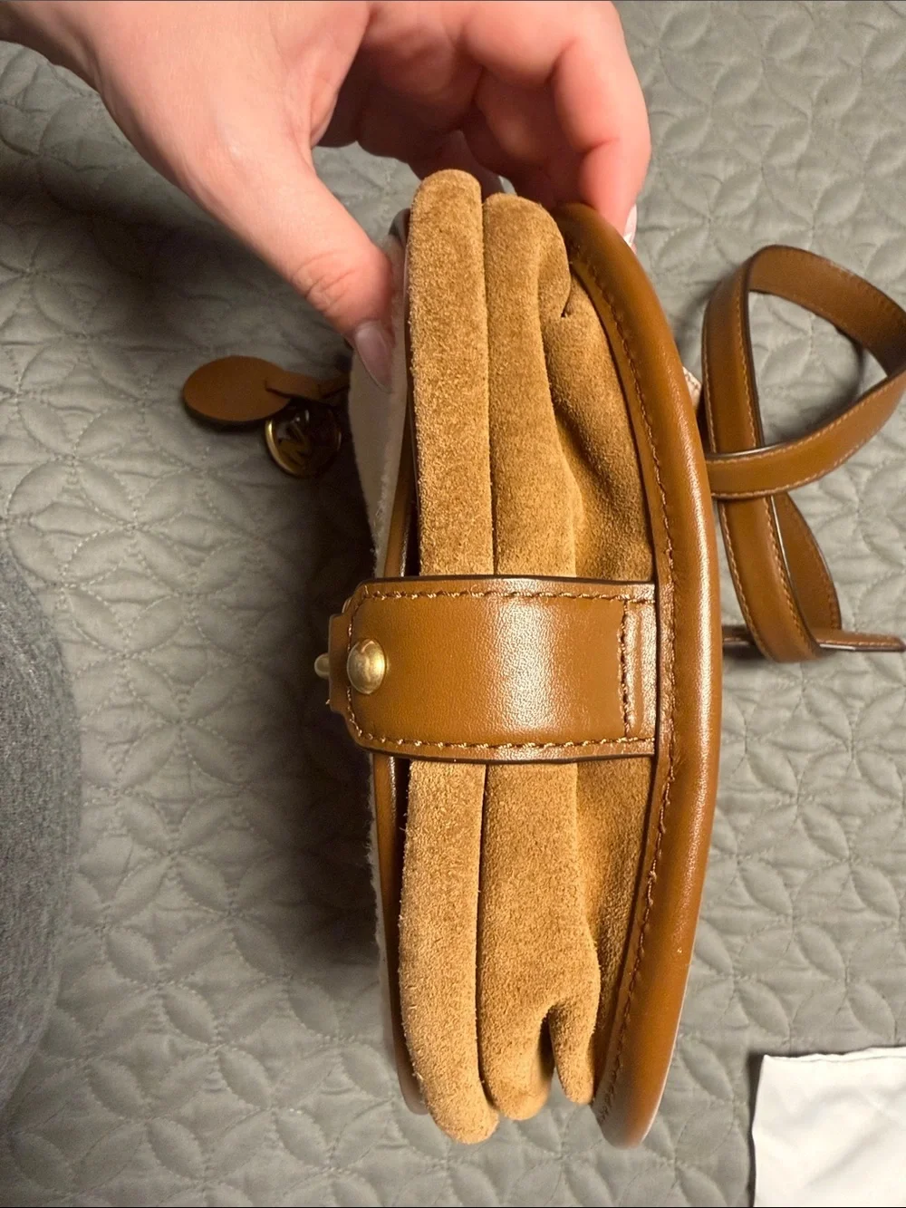 Michael Kors Hamilton Shearling Small Messenger Crossbody Bag Luggage Brown